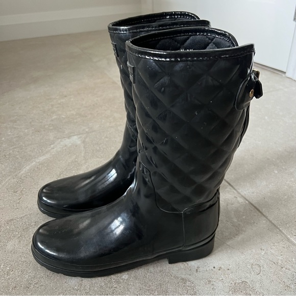 Women’s Hunter Black Adjustable Quilted Tall Rain Boots - US 10 - Picture 4 of 8